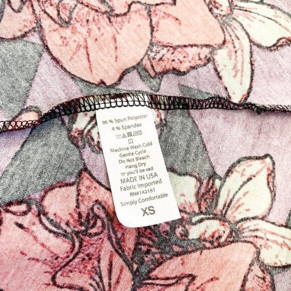 Lularoe Carly short sleeve bold red floral knee length lightweight dress - Picture 7 of 7